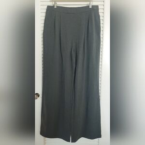 Saint + Sofia gray wide leg pull on Camden pants size 10